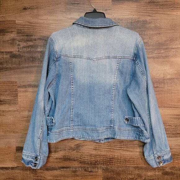 Lane Bryant Denim Trucker Jacket Size 18 Pockets Medium Light Wash Stretch Denim - Picture 2 of 10